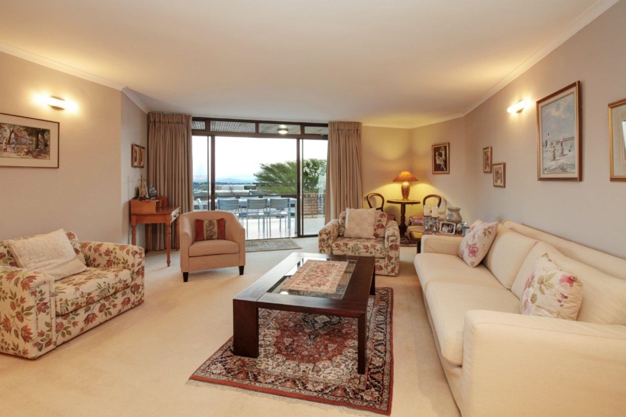 To Let 5 Bedroom Property for Rent in Welgemoed Western Cape